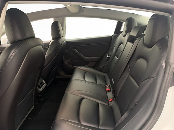 Tesla Model 3 17 of 30
