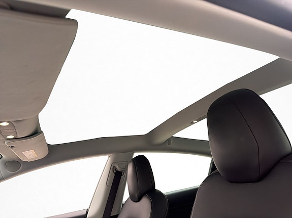 Tesla Model 3 14 of 30