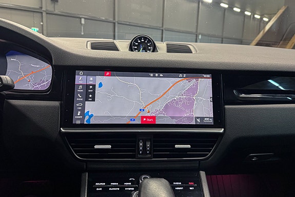 Porsche Cayenne 17 of 20