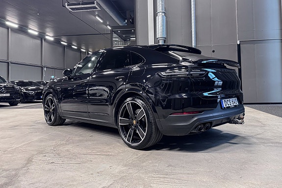 Porsche Cayenne 4 of 20