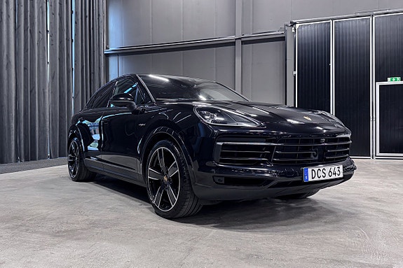 Porsche Cayenne 8 of 20