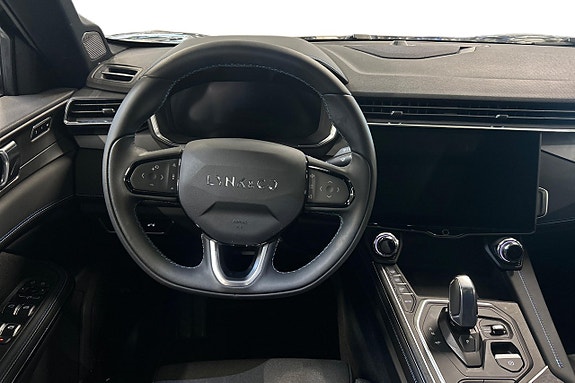 Lynk & Co 01 16 of 27