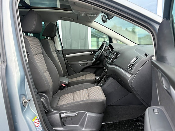 Volkswagen Sharan 4 of 30