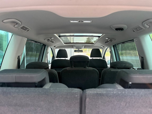 Volkswagen Sharan 23 of 30