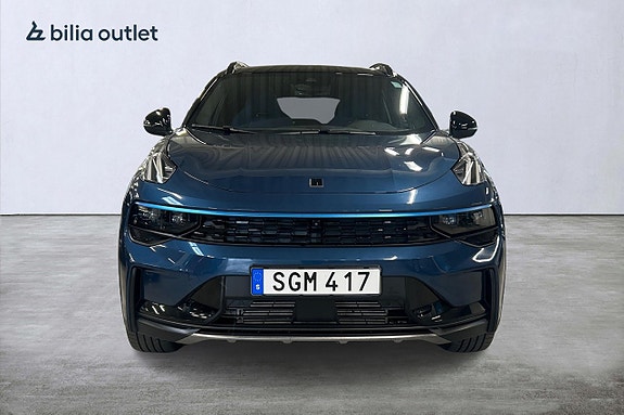 Lynk & Co 01 3 of 27