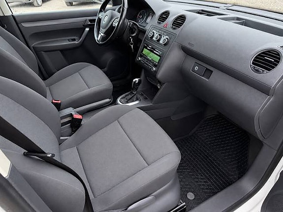 Volkswagen Caddy Maxi 11 of 16