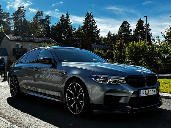 BMW M5 3 of 19