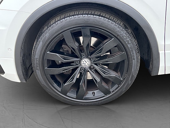 Volkswagen Tiguan 27 of 30