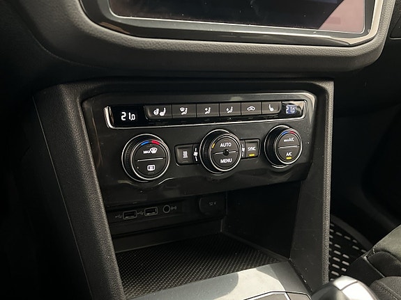 Volkswagen Tiguan 22 of 30
