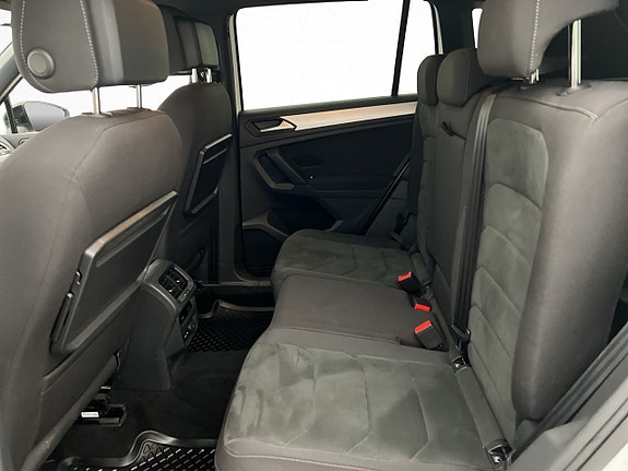 Volkswagen Tiguan 14 of 30