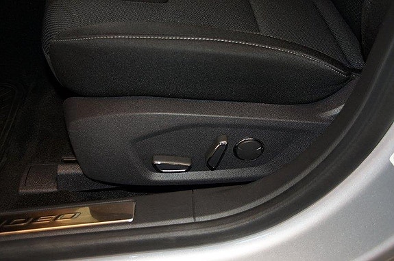 Ford Mondeo 17 of 22