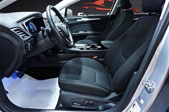 Ford Mondeo 8 of 22