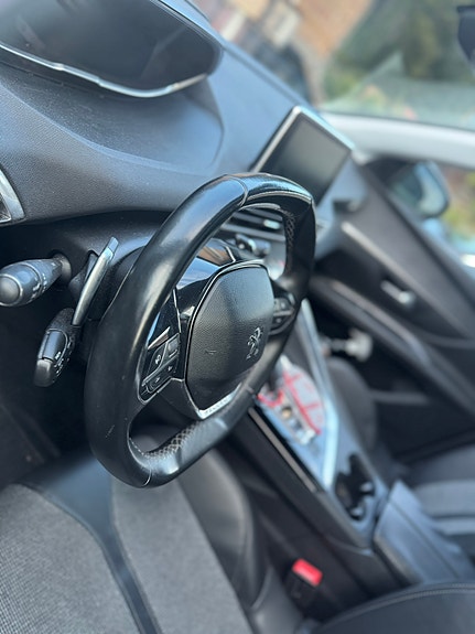 Peugeot 5008 4 of 5