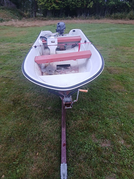 Örnvik 400 med Yamaha 6 hk och båtkärra – 12 000 kr 2 of 6