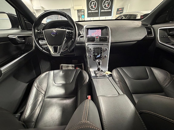 Volvo XC60 10 of 29