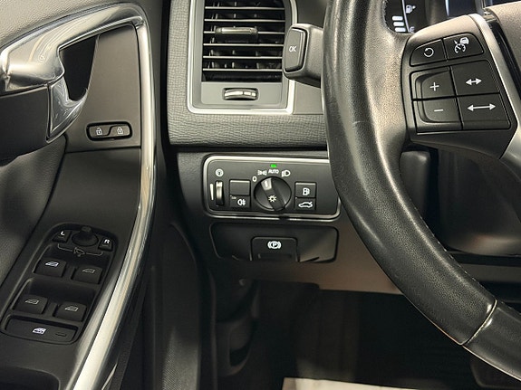 Volvo XC60 16 of 29