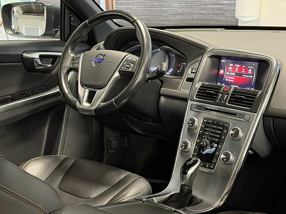 Volvo XC60 18 of 29