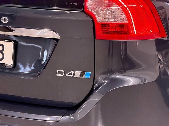 Volvo XC60 8 of 29