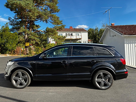 Audi Q7 7 of 12