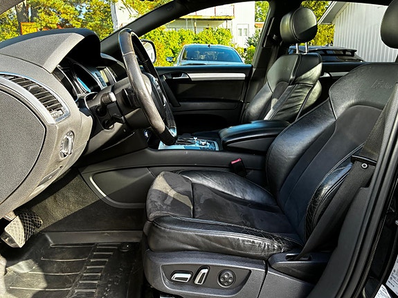 Audi Q7 10 of 12
