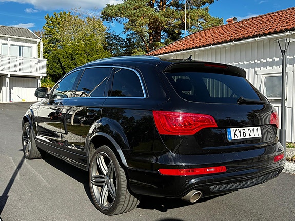 Audi Q7 8 of 12