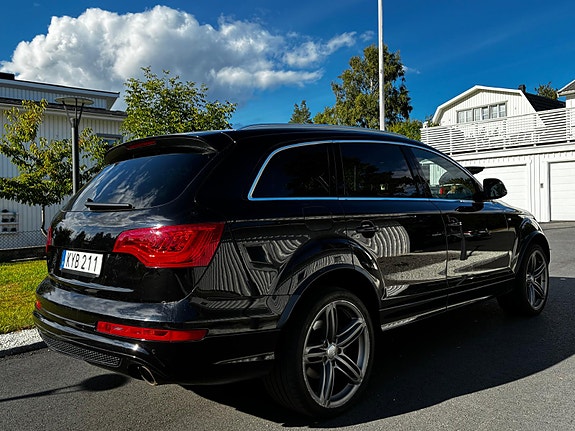 Audi Q7 3 of 12
