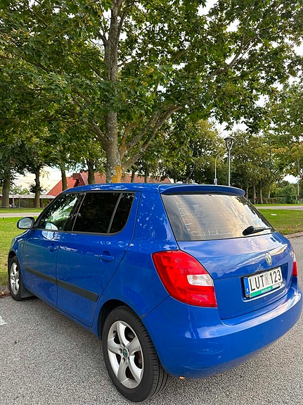 Skoda Fabia 2 of 8