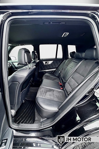 Mercedes-Benz GLK220 14 of 19