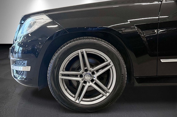 Mercedes-Benz GLK220 11 of 19