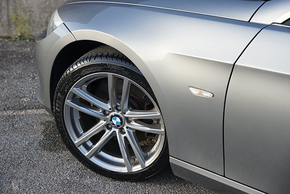 BMW 330d 9 of 25
