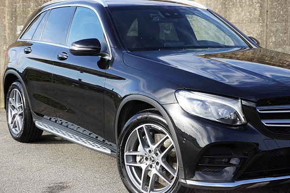 Mercedes-Benz GLC220 d 2 of 26