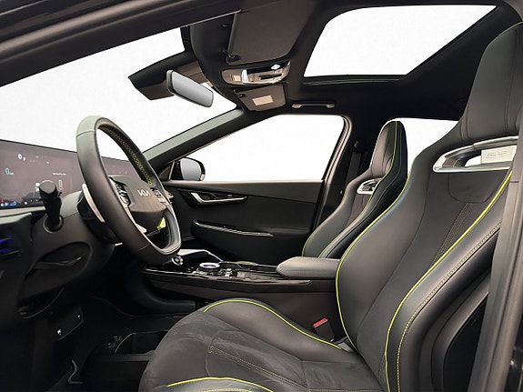 Kia EV6 14 of 30