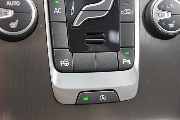 Volvo V40 Cross Country 21 of 21