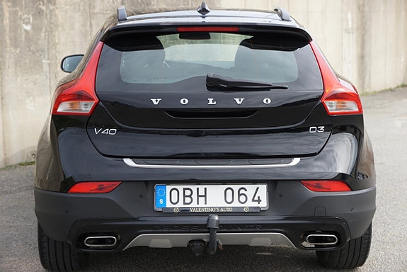 Volvo V40 Cross Country 11 of 21