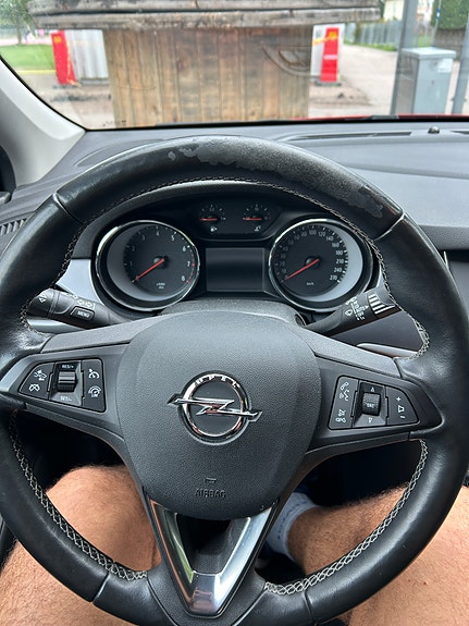 Opel Astra 9 of 11