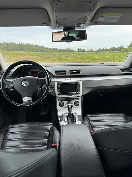 Volkswagen Passat 6 of 6
