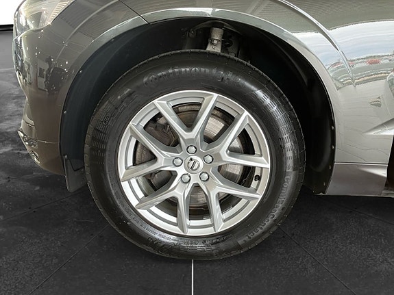 Volvo XC60 10 of 14