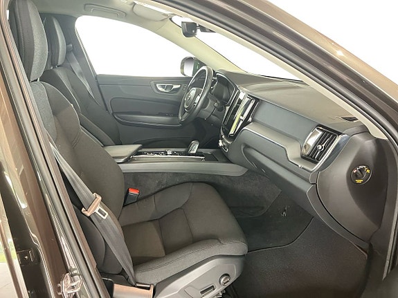 Volvo XC60 5 of 14