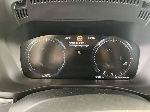 Volvo XC60 12 of 14