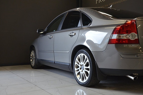 Volvo S40 3 of 21