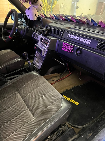 Volvo 740 4 of 6