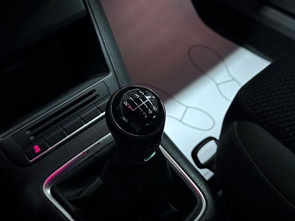 Volkswagen Tiguan 24 of 27