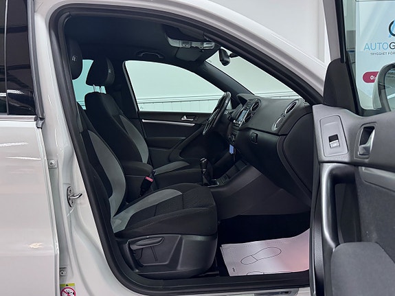 Volkswagen Tiguan 14 of 27