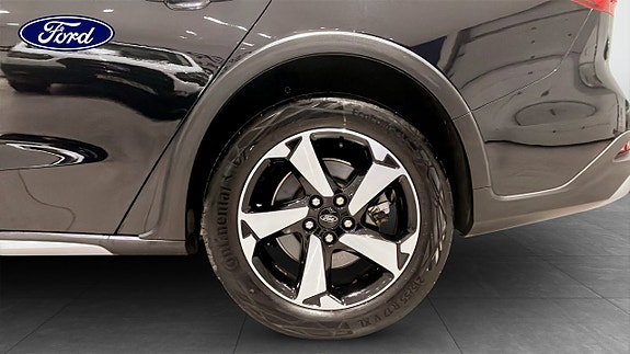 Ford Focus 9 of 12