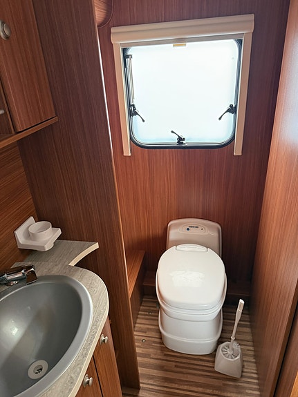 Adria Adora 542 UT 13 of 13