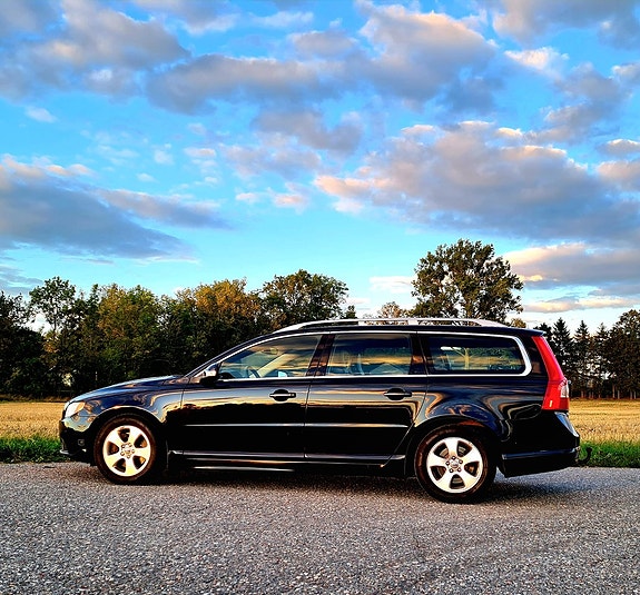 Volvo V70 6 of 23