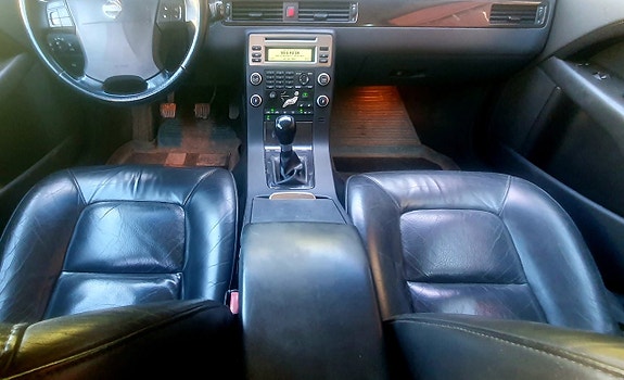 Volvo V70 18 of 23