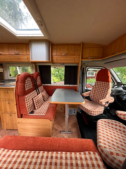 Adria 650SP.                          Fin, fukttestad UA, ny kamrem och ny besiktad 3 of 15