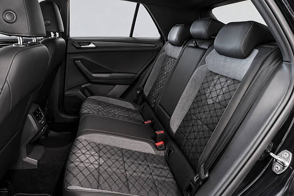 Volkswagen T-Roc 10 of 17
