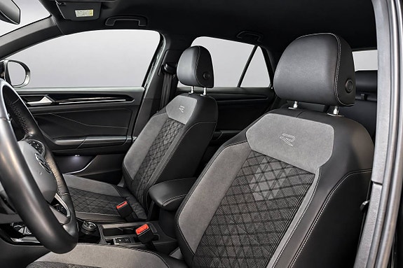 Volkswagen T-Roc 9 of 17